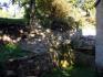Muro de pedra e escaleiras sobre rocha - Vivenda en Lamio - Brin - 
